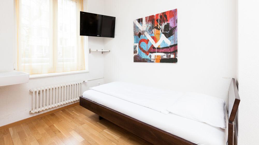 Swiss Star Oerlikon - Contactless Self Check-in Apartment Zürich